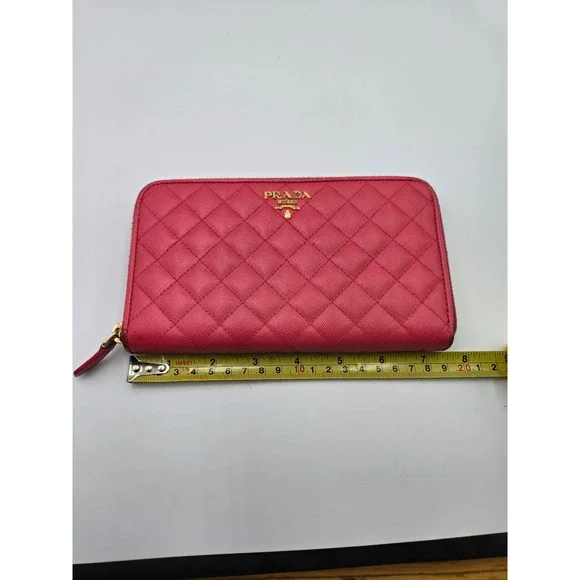 PRADA Milano fuchsia Quilted Zip Around Continental Wallet Ladies Authentic - Picture 14 of 14